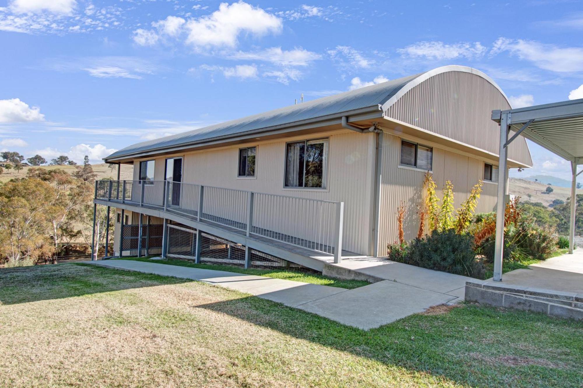 Elm Cottage Tumut Exterior photo