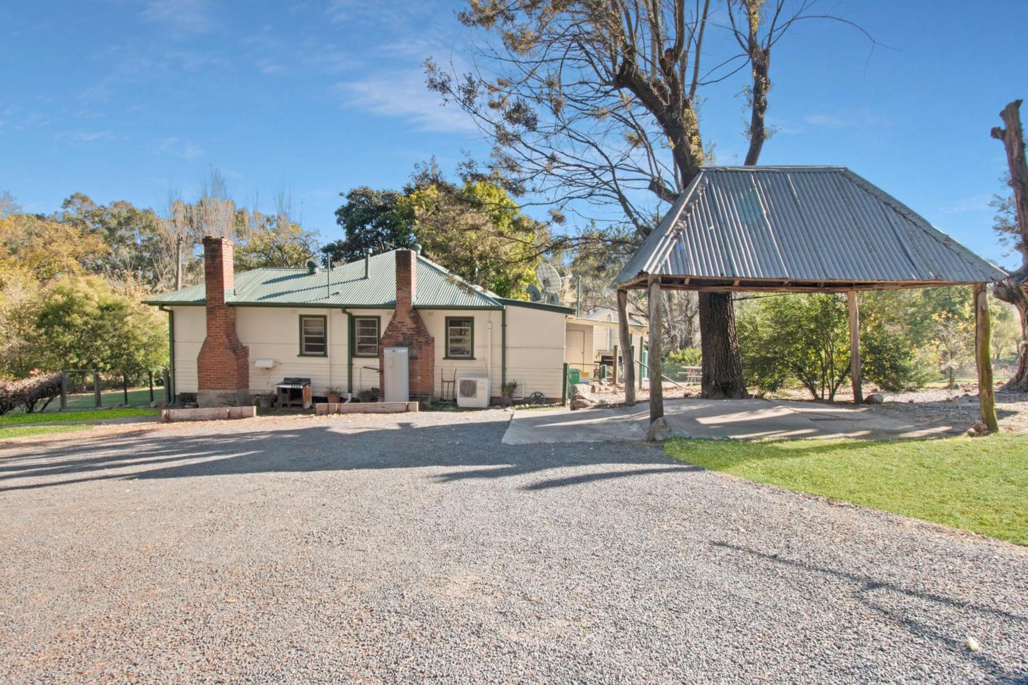 Elm Cottage Tumut Exterior photo