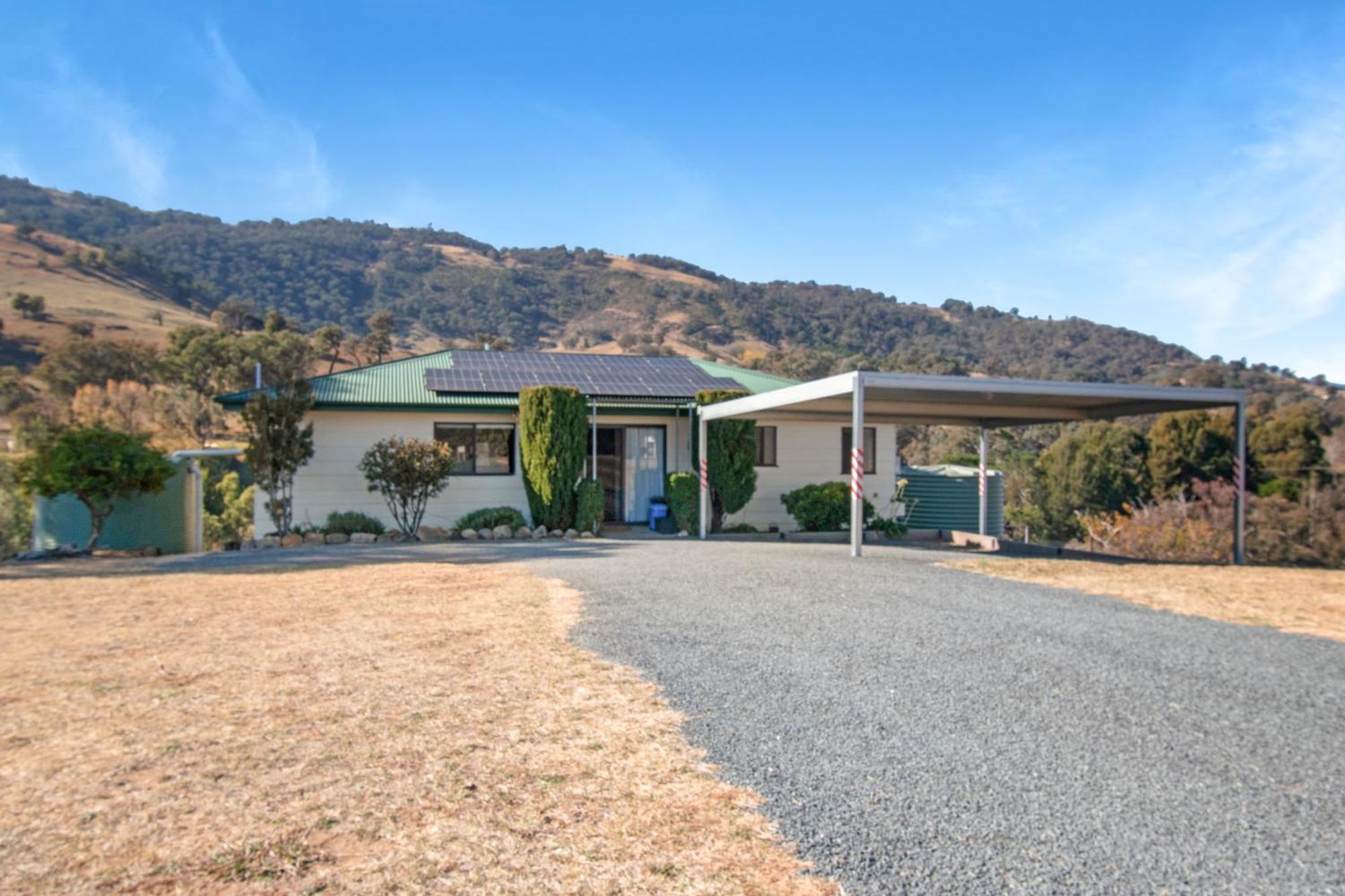 Elm Cottage Tumut Exterior photo